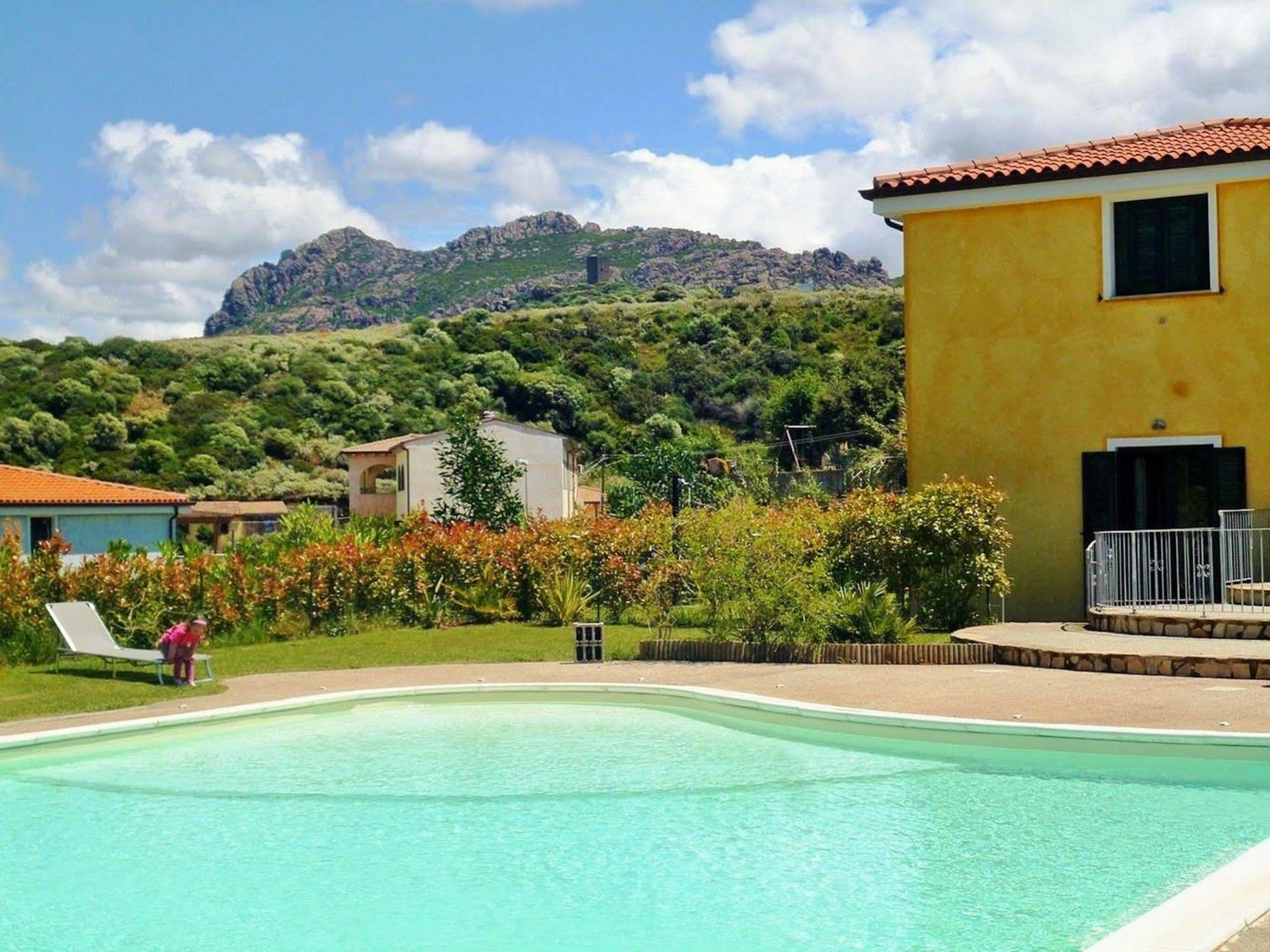 R&Z Getaway Apartment Santa Maria Coghinas Exterior photo